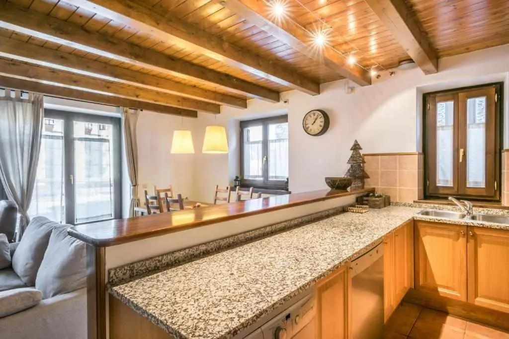 Prat Deth Pas By Seamount Rentals Betren Apartment